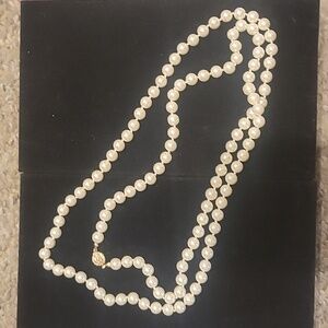 Single strand faux pearls